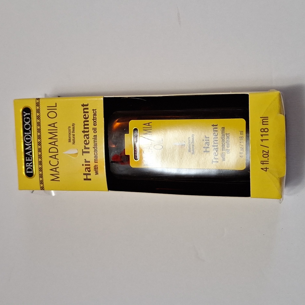 Macadamia oil